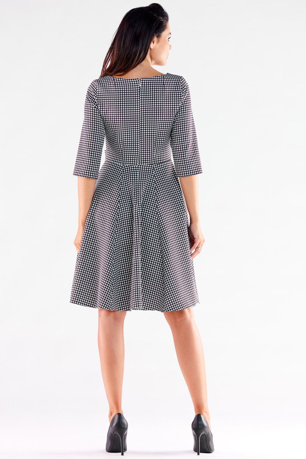 Sukienka Model A520 Houndstooth - awama - obrazek 3