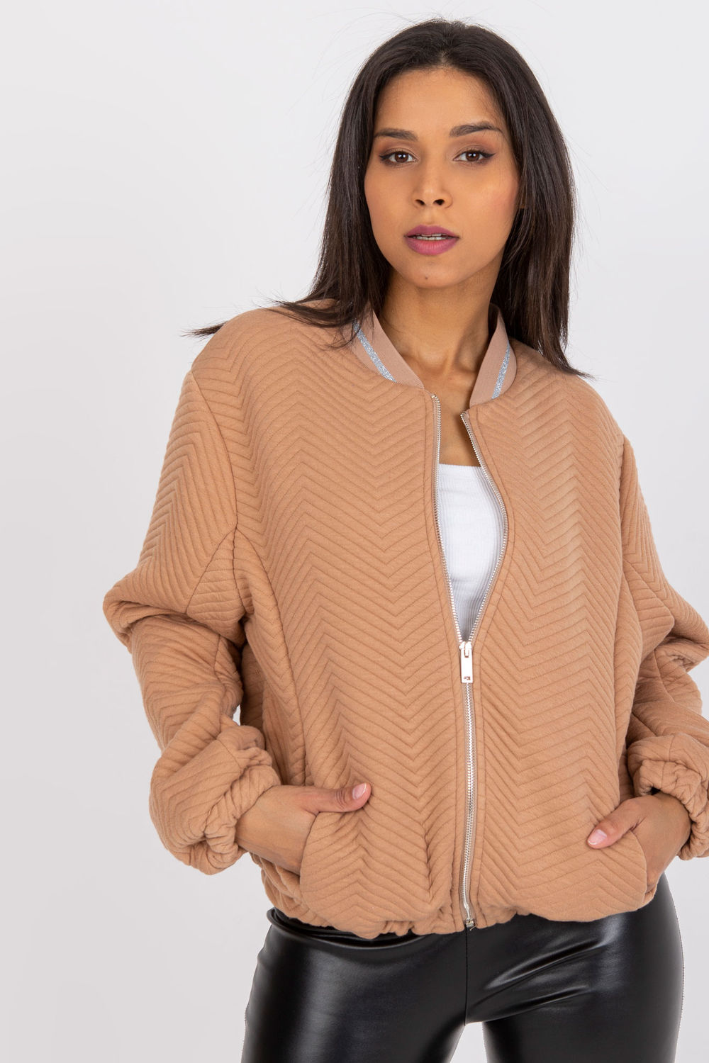 Kurtka Damska Model RV-KR-006.16 Camel - Rue Paris - obrazek 4
