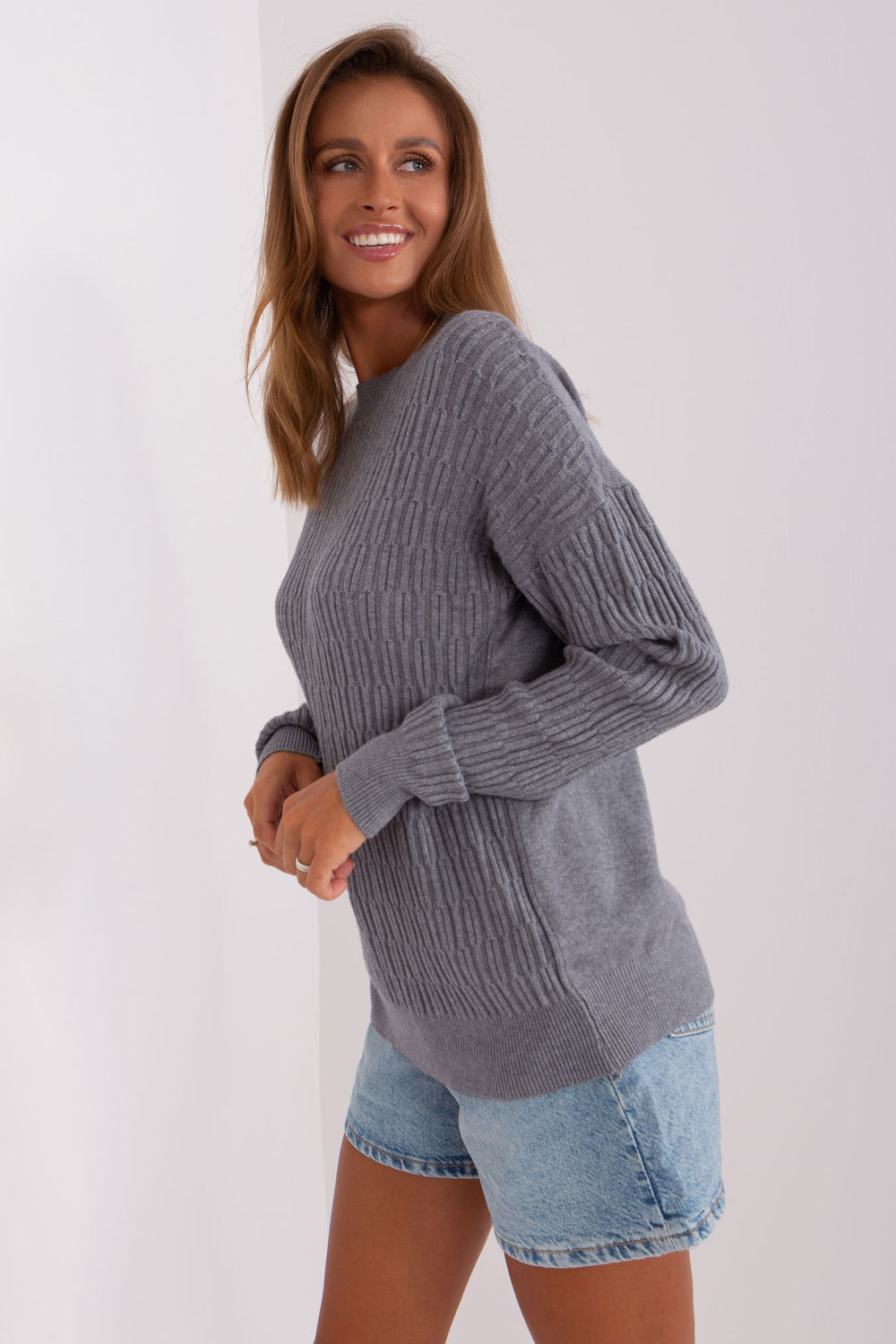 Sweter Damski Model AT-SW-2338.14P Dark Grey - AT - obrazek 2