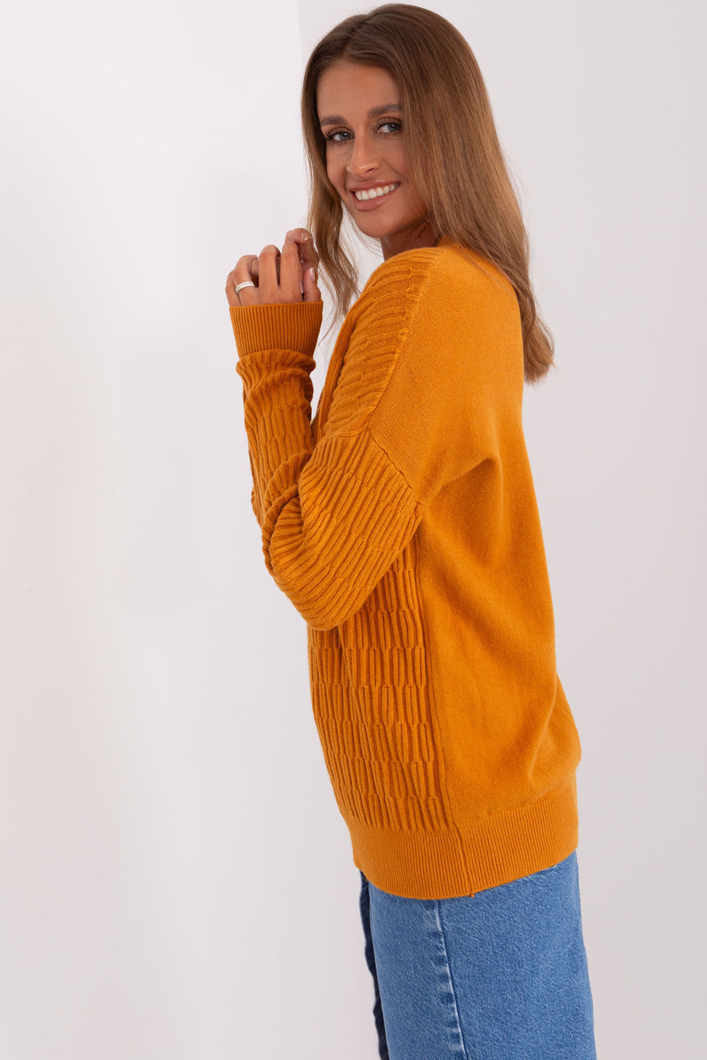 Sweter Damski Model AT-SW-2338.14P Light Orange - AT - obrazek 2
