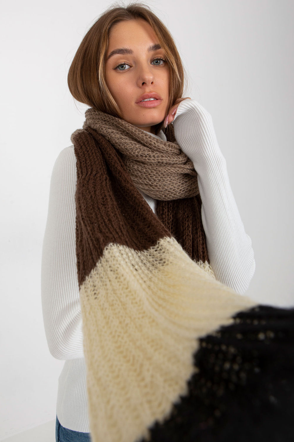 Szalik Model AT-SZ-LM72271.94 Beige - AT - obrazek 2