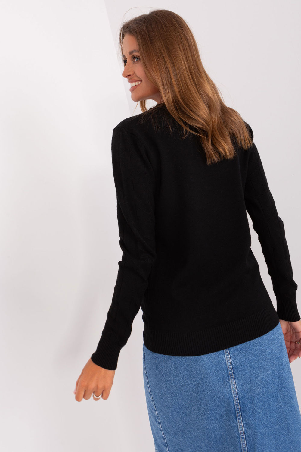 Sweter Damski Model AT-SW-232901.25X Black - AT - obrazek 4