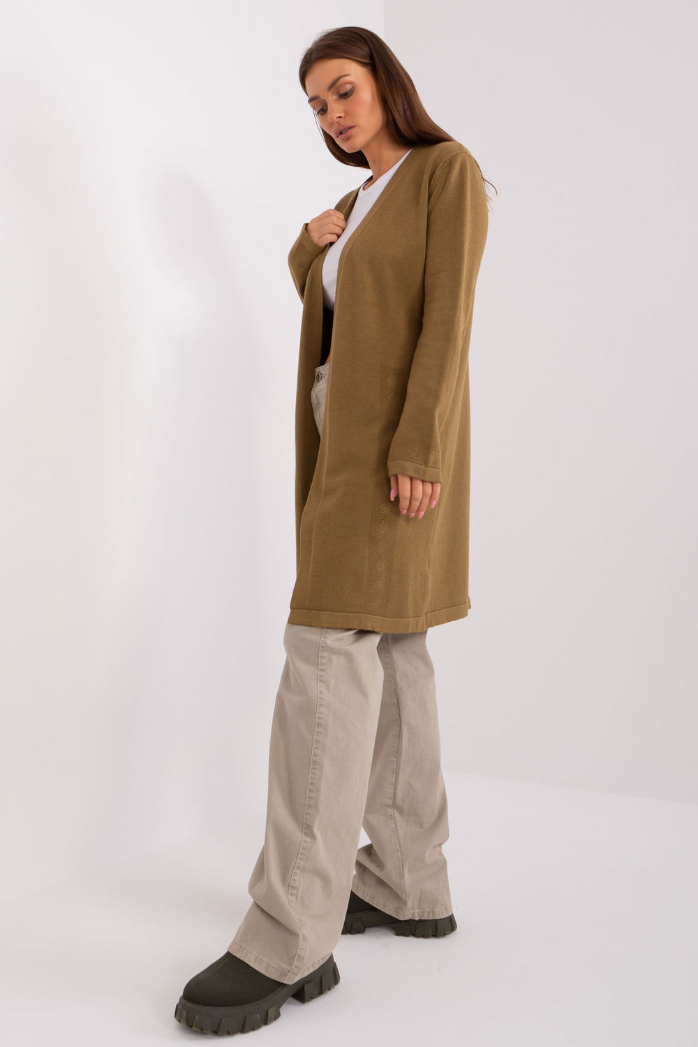 Sweter Kardigan Model AT-SW-2333.31X Oliwka - AT - obrazek 2