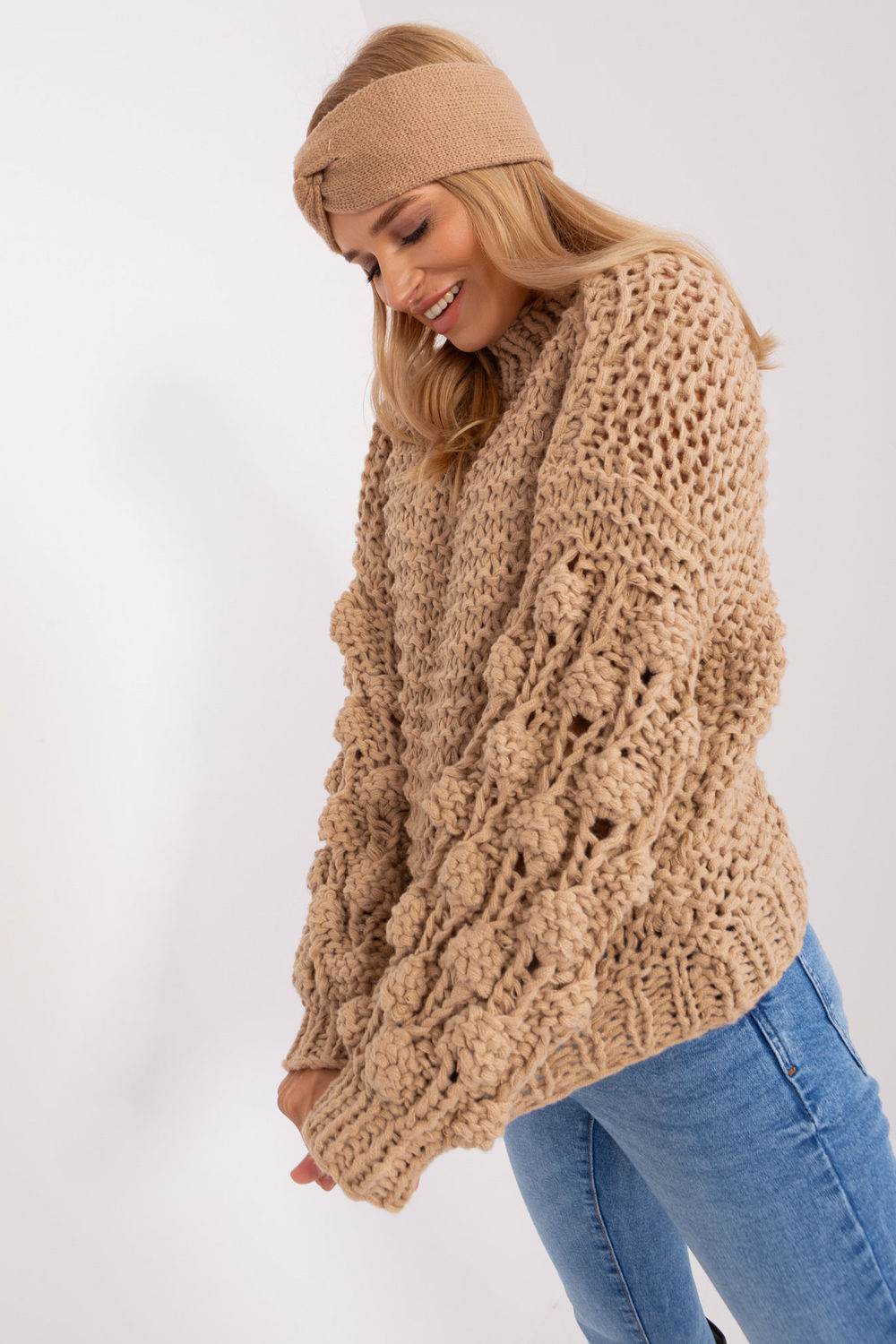 Sweter Damski Model AT-SW-2382.97P Beige - AT - obrazek 2