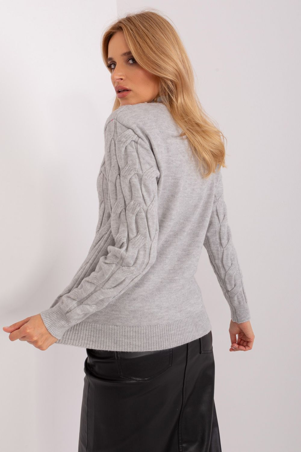 Sweter Damski Model AT-SW-2235.00P Grey - AT - obrazek 3