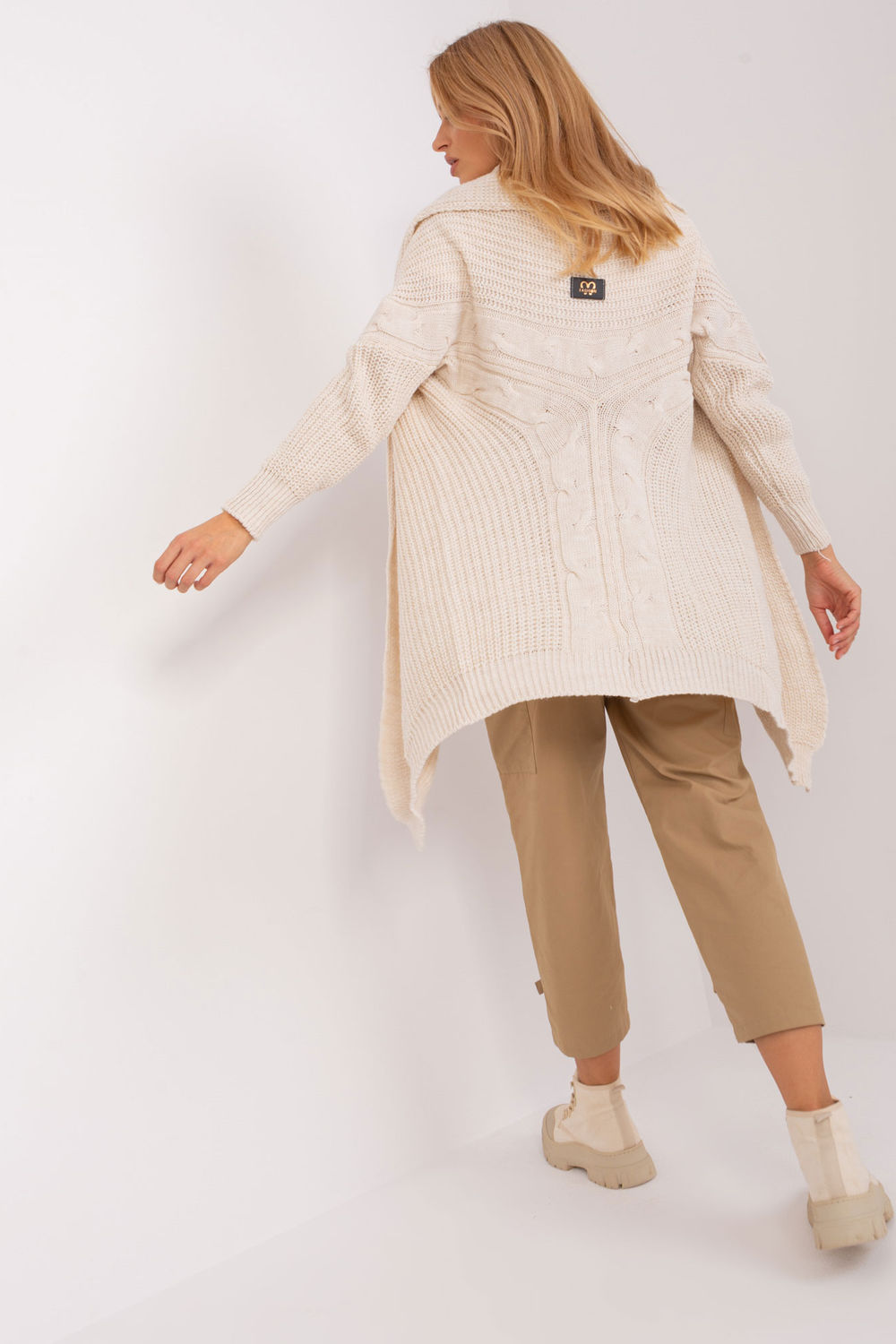 Sweter Kardigan Model TW-SW-BI-305.99P Light Beige - Och Bella - obrazek 3