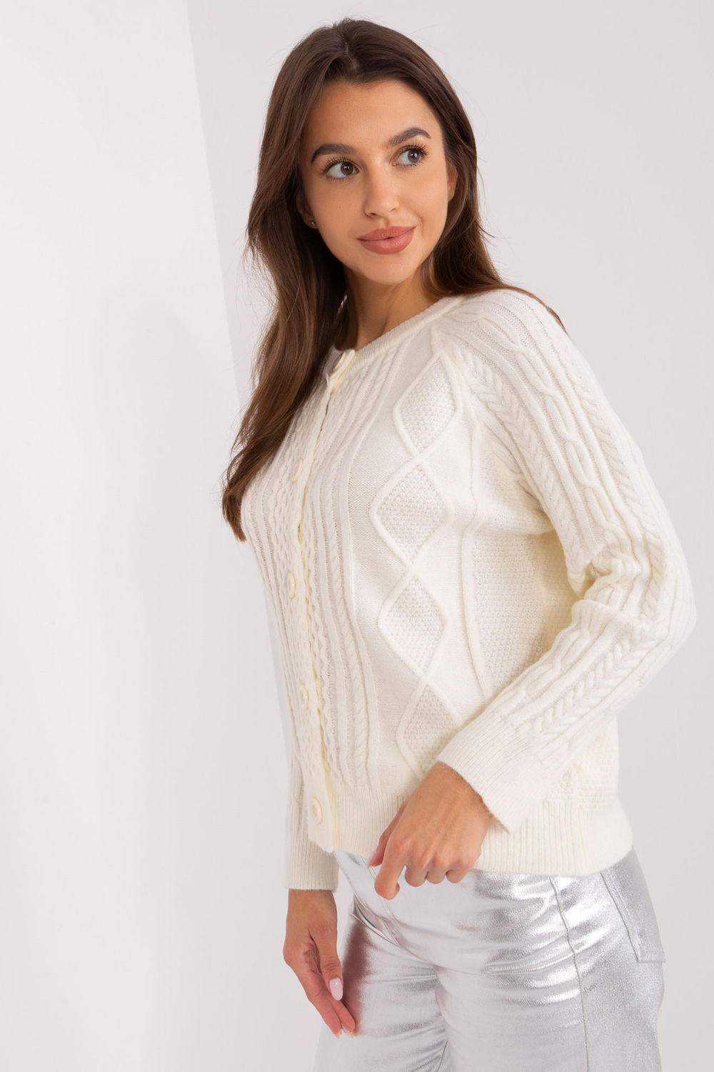 Sweter Damski Model AT-SW-2346-2.99P Ecru - AT - obrazek 3